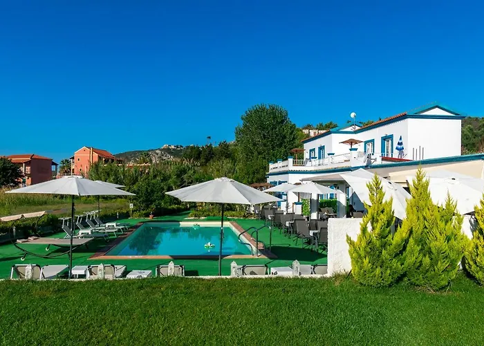 Akis Villa Studios & Apartment With Pool By Hotelius