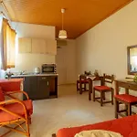 Akis Villa Studios & Apartment With Pool By Hotelius