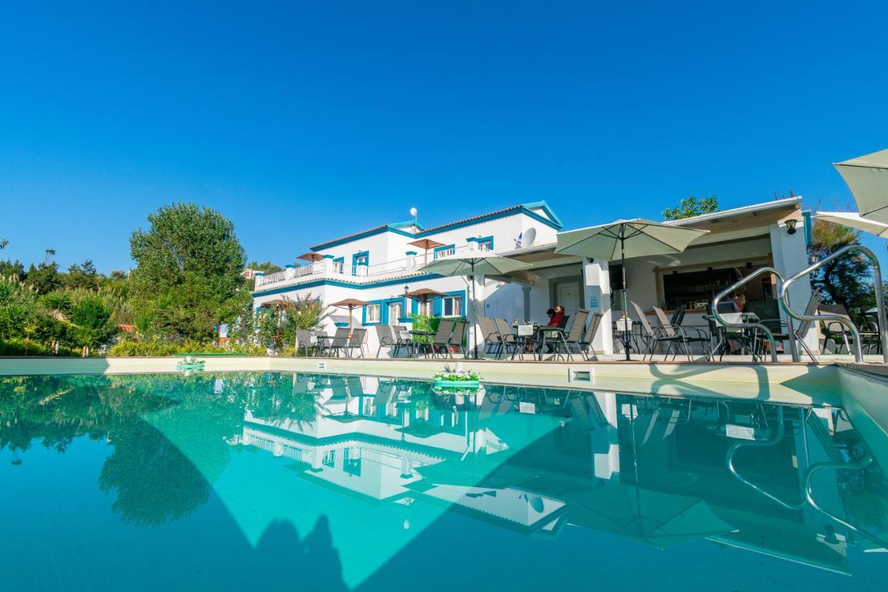 Appartement Akis & With Pool By Hotelius